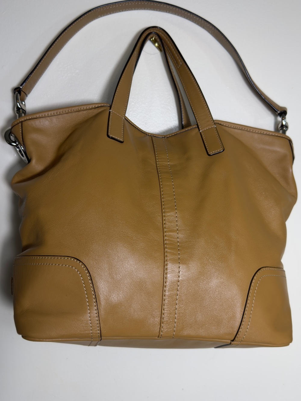 COACH Hadley Tan Leather Duffle Bag F27728 Vibrant Hot Pink Lining - Picture 8 of 13